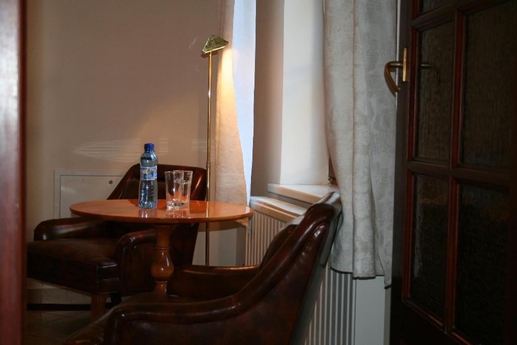 Aparthotel Palac Kurozwęki Extérieur photo