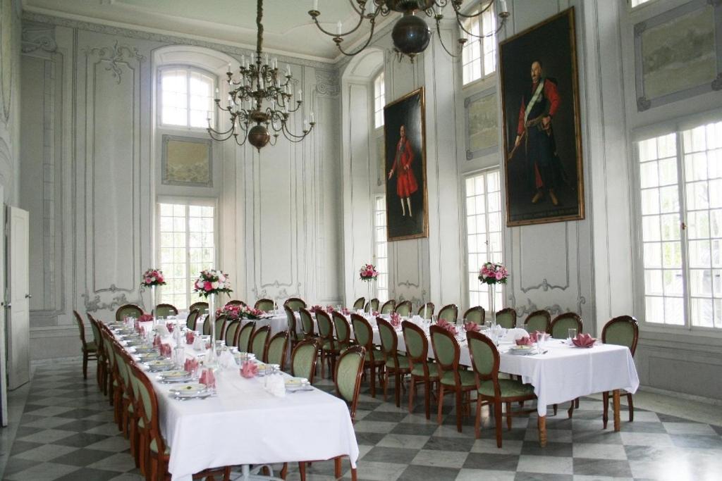 Aparthotel Palac Kurozwęki Extérieur photo
