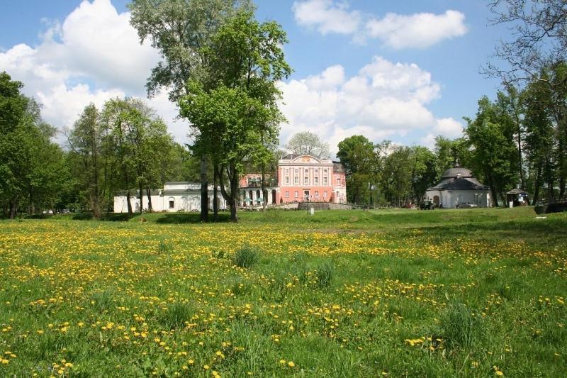 Aparthotel Palac Kurozwęki Extérieur photo